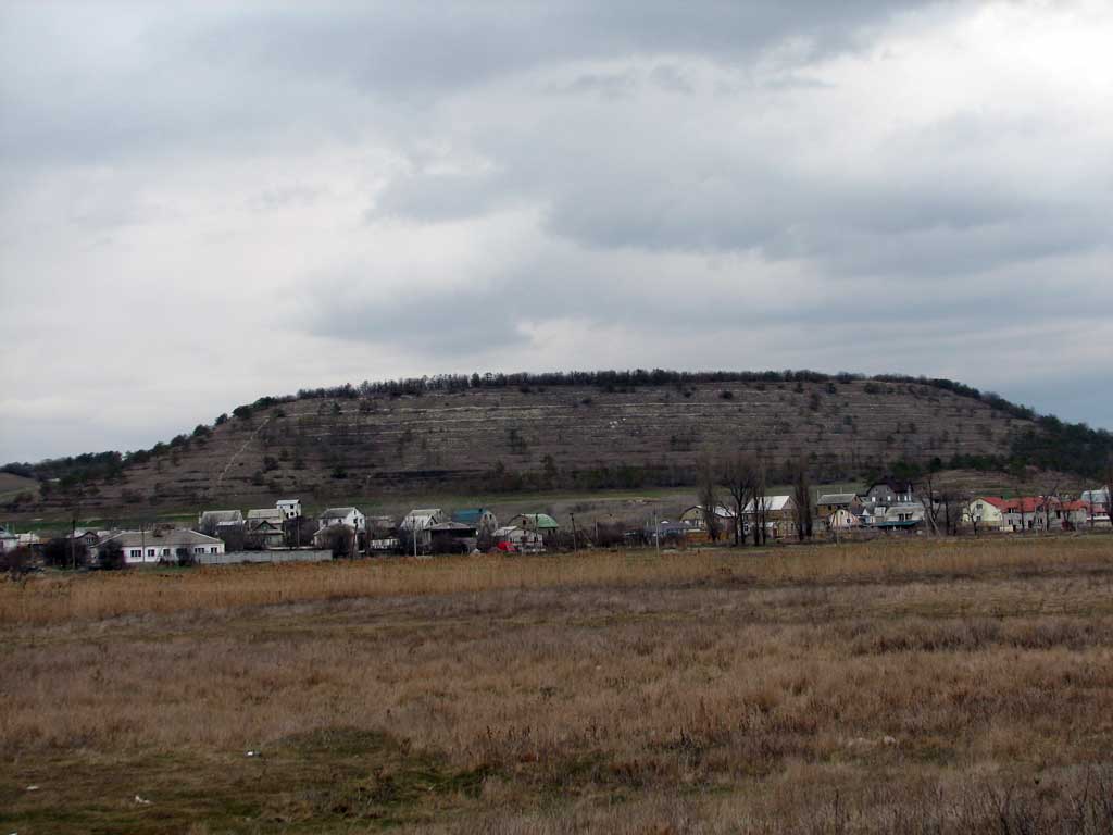 Цель похода - гора возле села Молочное