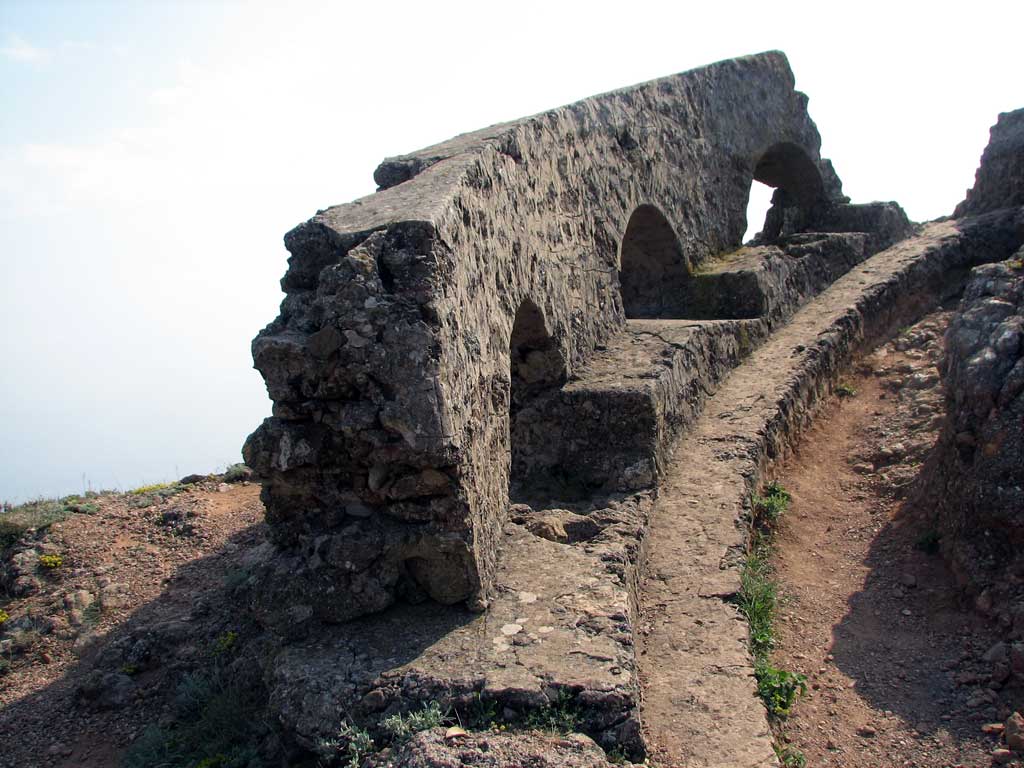 Остатки укреплений форта "Южная Балаклава"